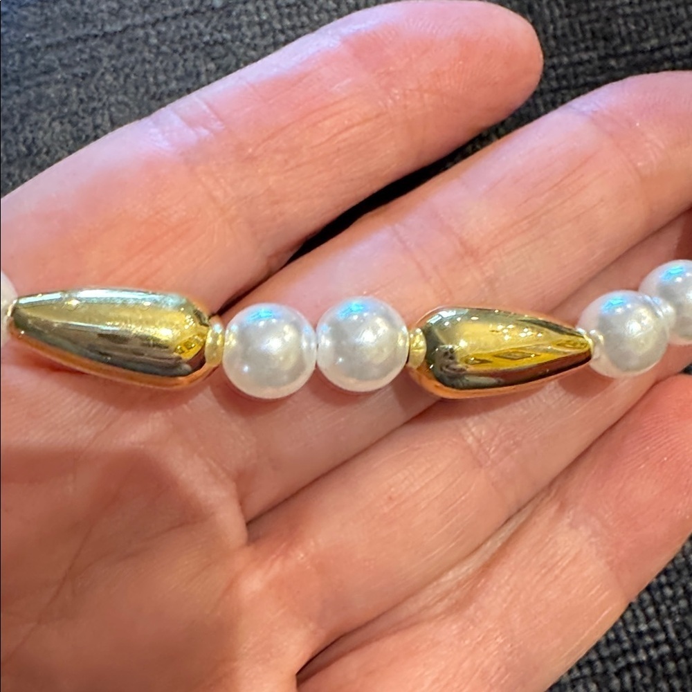 Treasure Jewels “Pearl Serenade” Gold-Toned and Faux Pearl Beaded Necklace - Picture 2 of 4